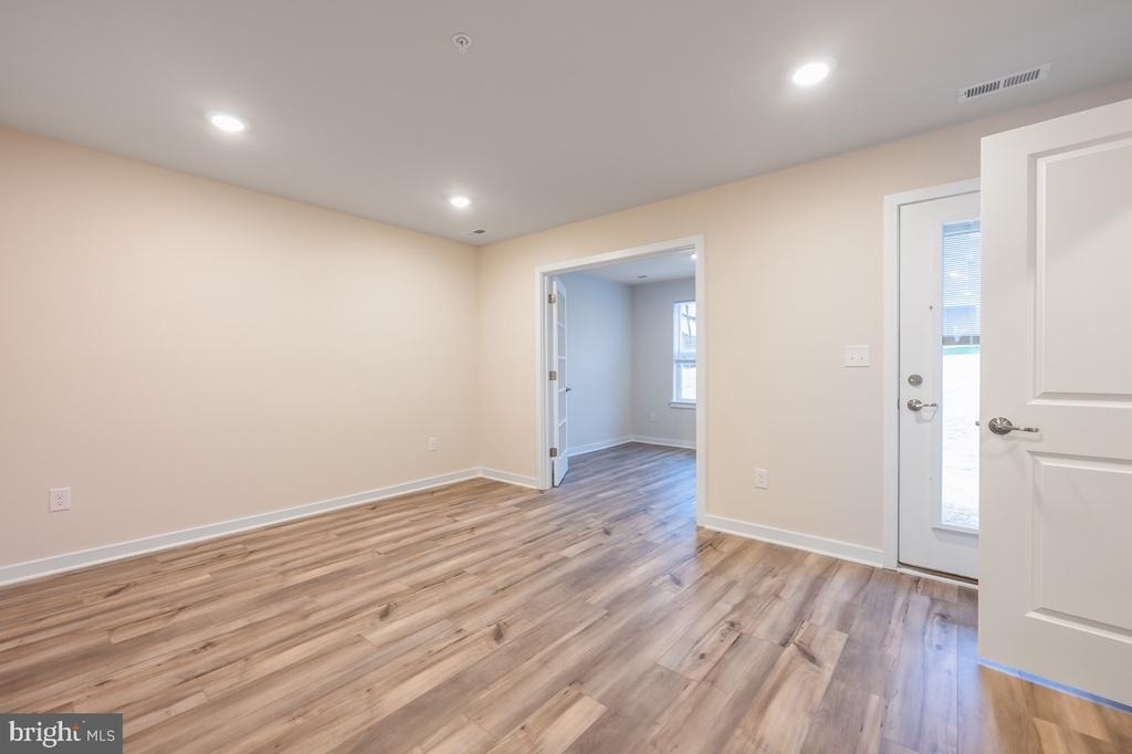 923 Magnolia Lane - Photo 4