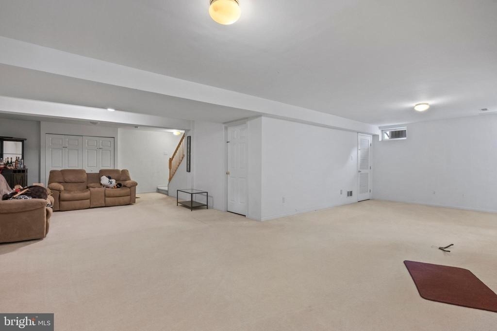 929 N York Drive - Photo 23