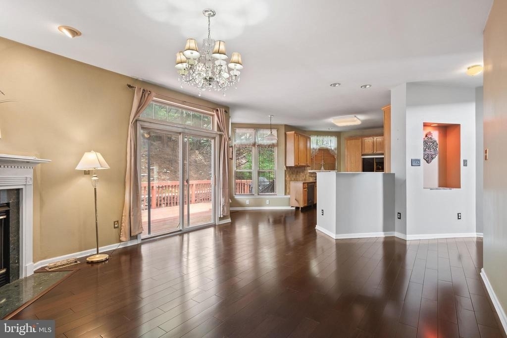929 N York Drive - Photo 8