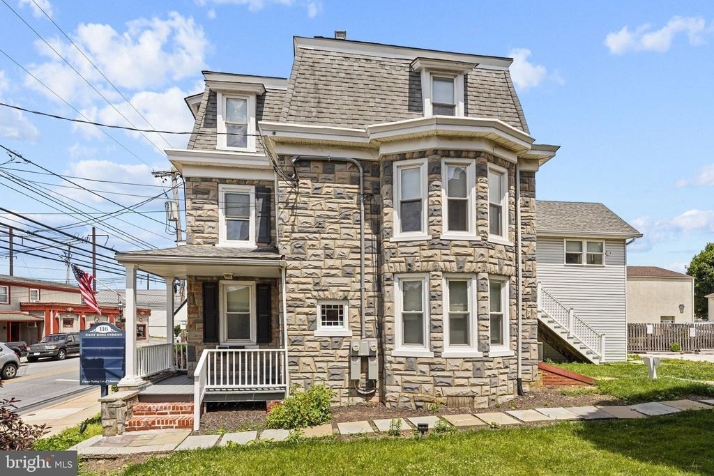 116 E King Street - Photo 4