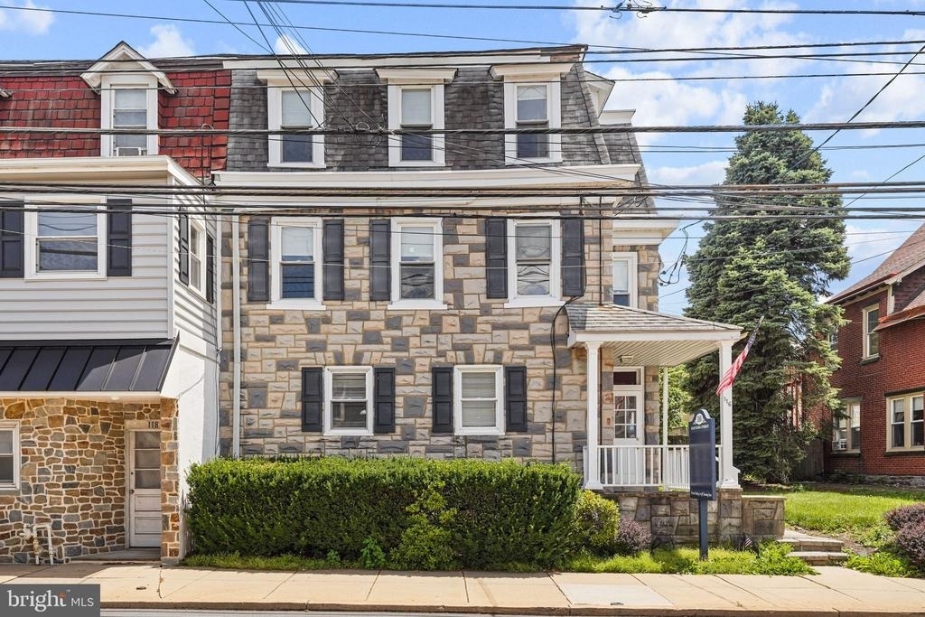 116 E King Street - Photo 3
