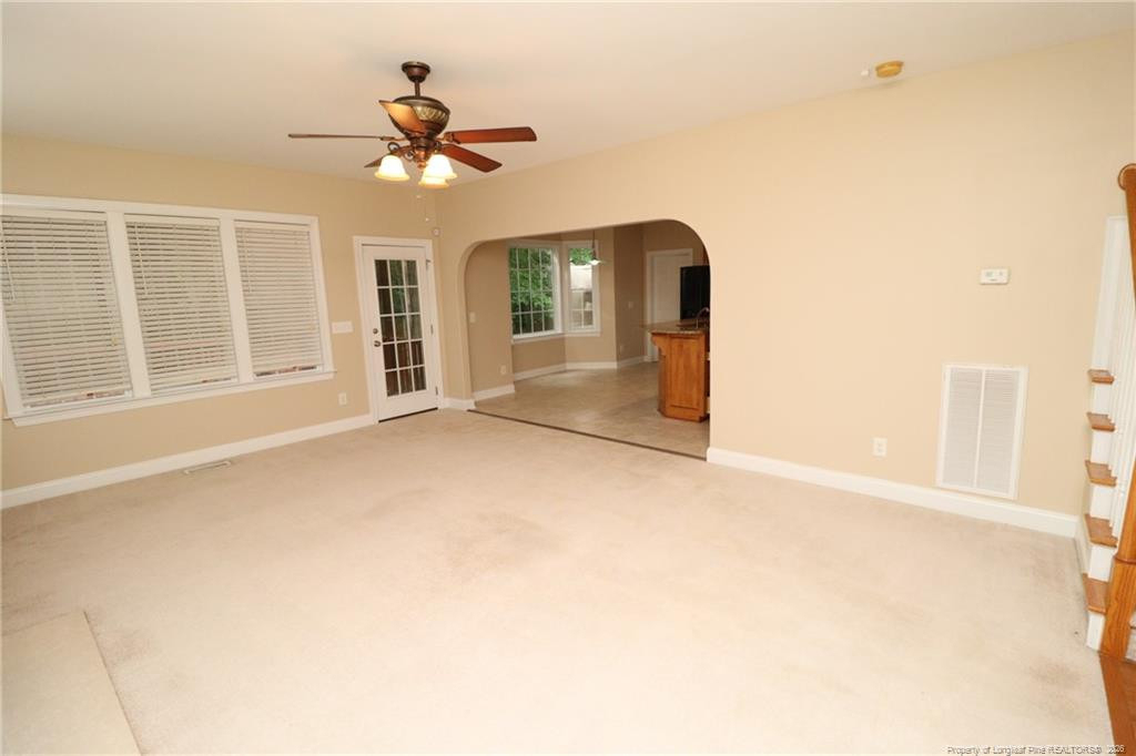 36 W Trafalgar Court - Photo 4