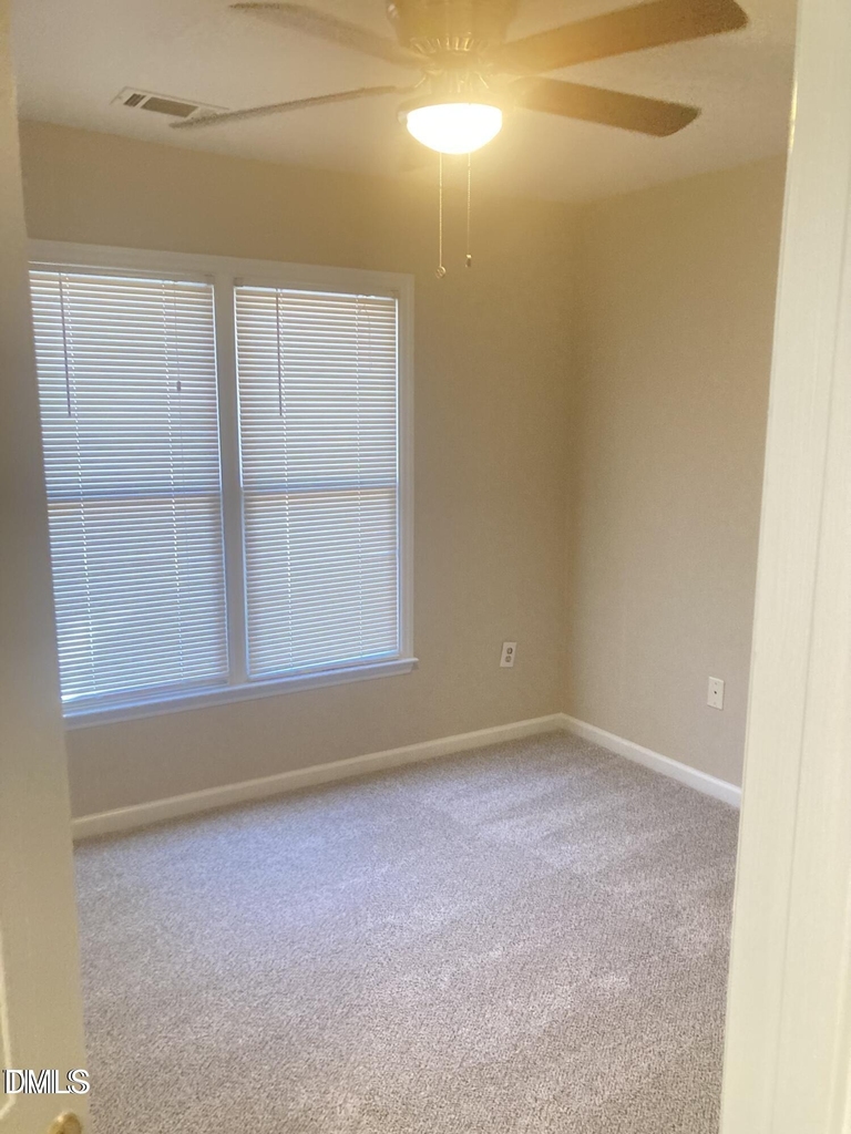 404 Creekway Drive - Photo 4