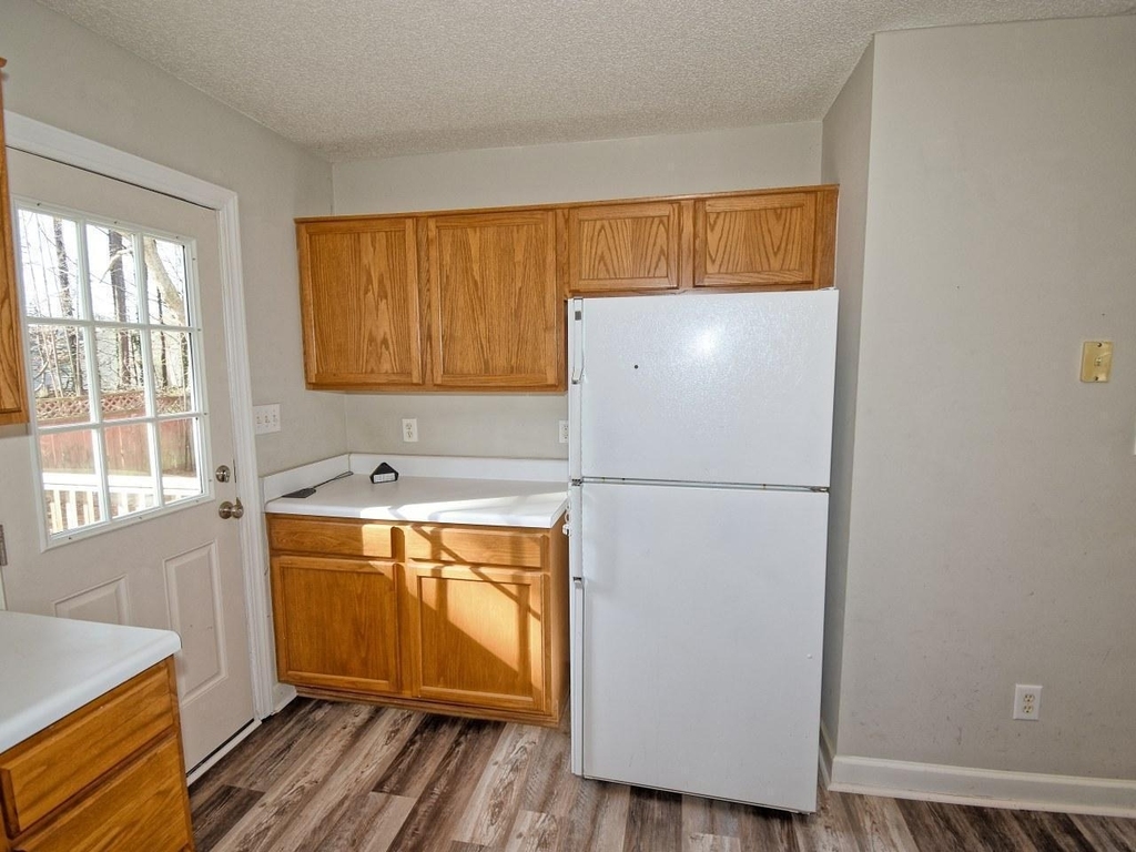 239 Tillamook Drive - Photo 11