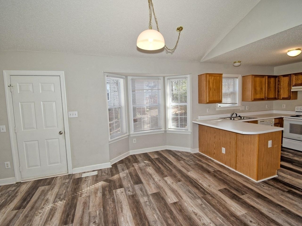 239 Tillamook Drive - Photo 8