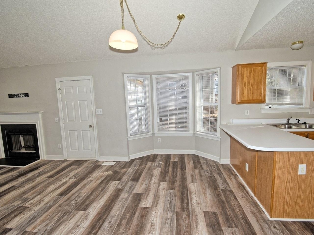 239 Tillamook Drive - Photo 7