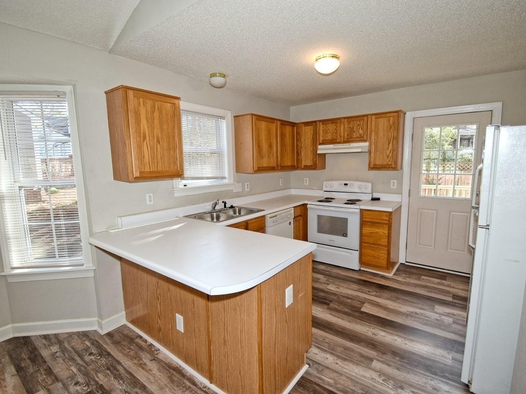 239 Tillamook Drive - Photo 13