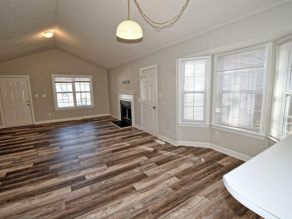 239 Tillamook Drive - Photo 9