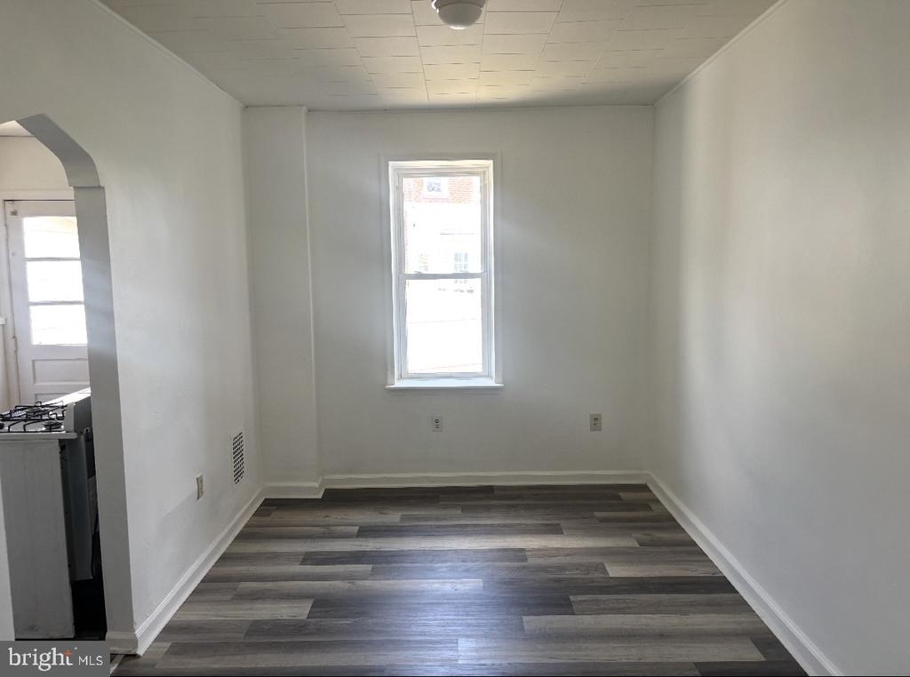 513 Bergen Street - Photo 2