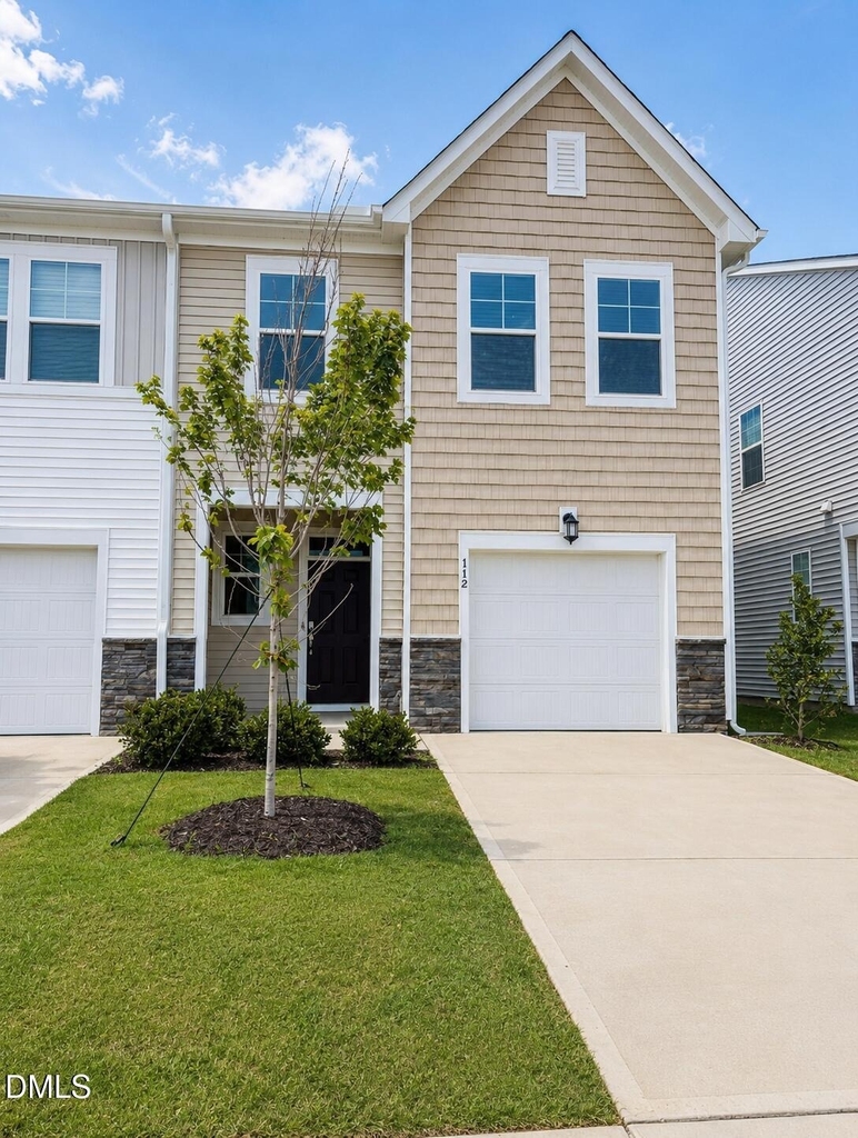 112 Blossom Fld Way - Photo 0