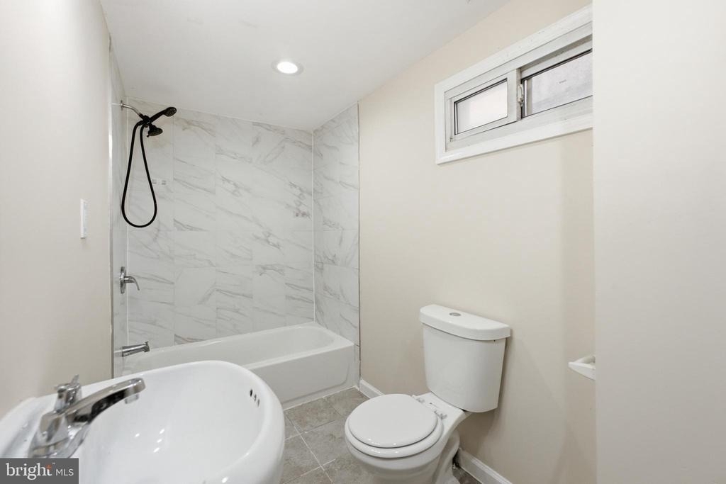 93 Washington Street - Photo 6