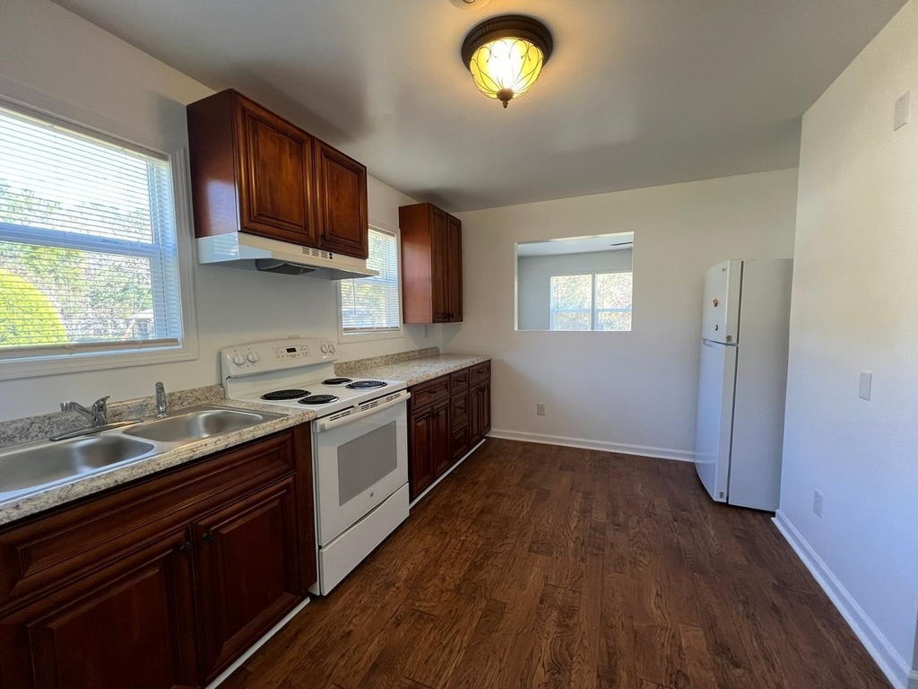 8324 Stephenson Road - Photo 4