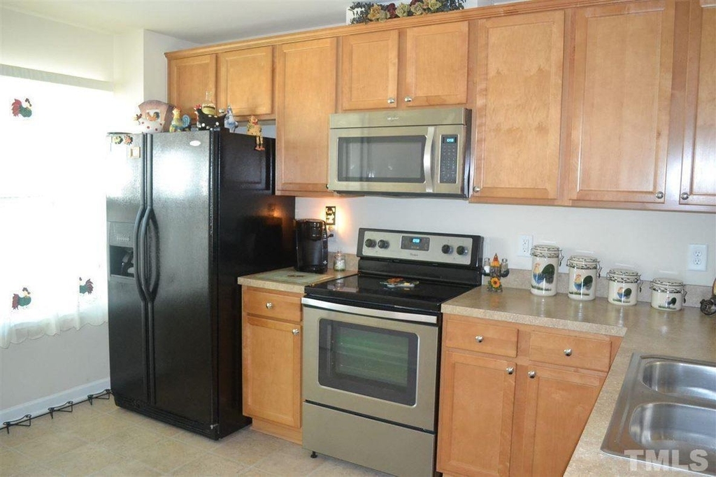 2903 Berkeley Springs Place - Photo 3