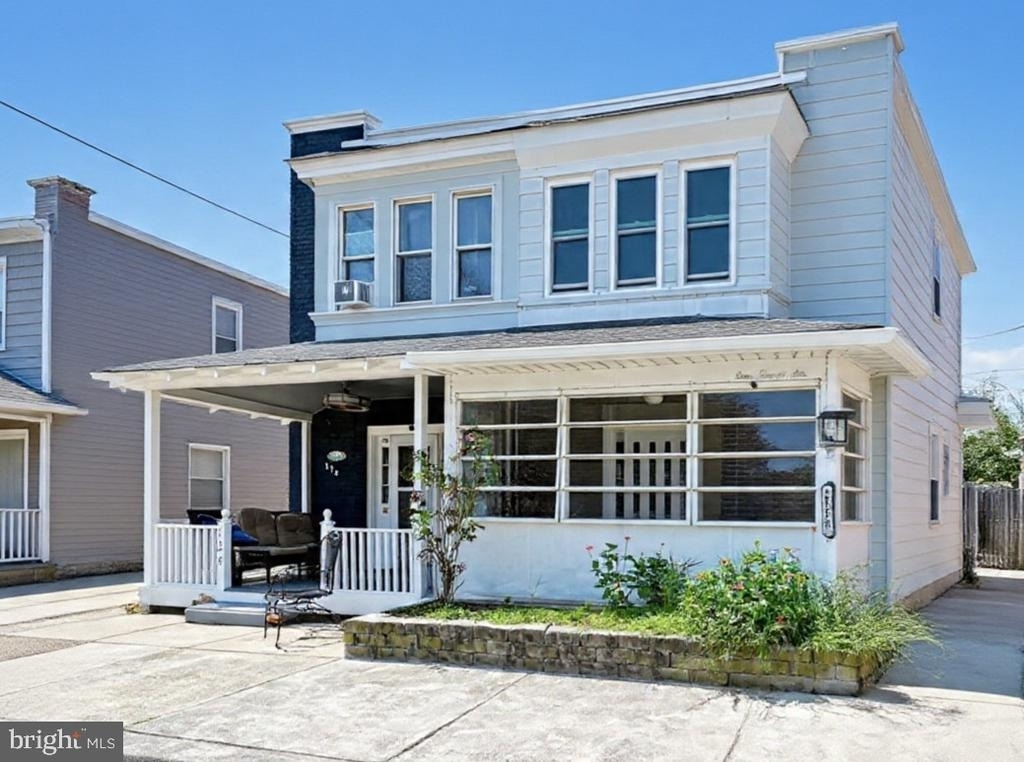 126 N Harvard - Photo 1