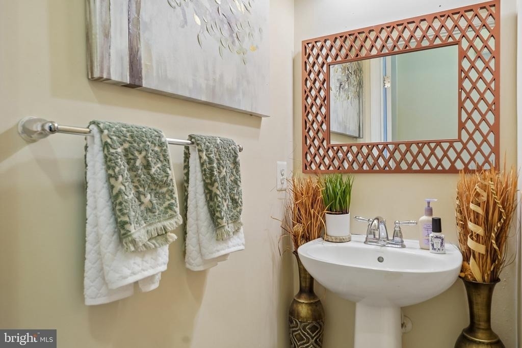 14315 Devinger Place - Photo 9