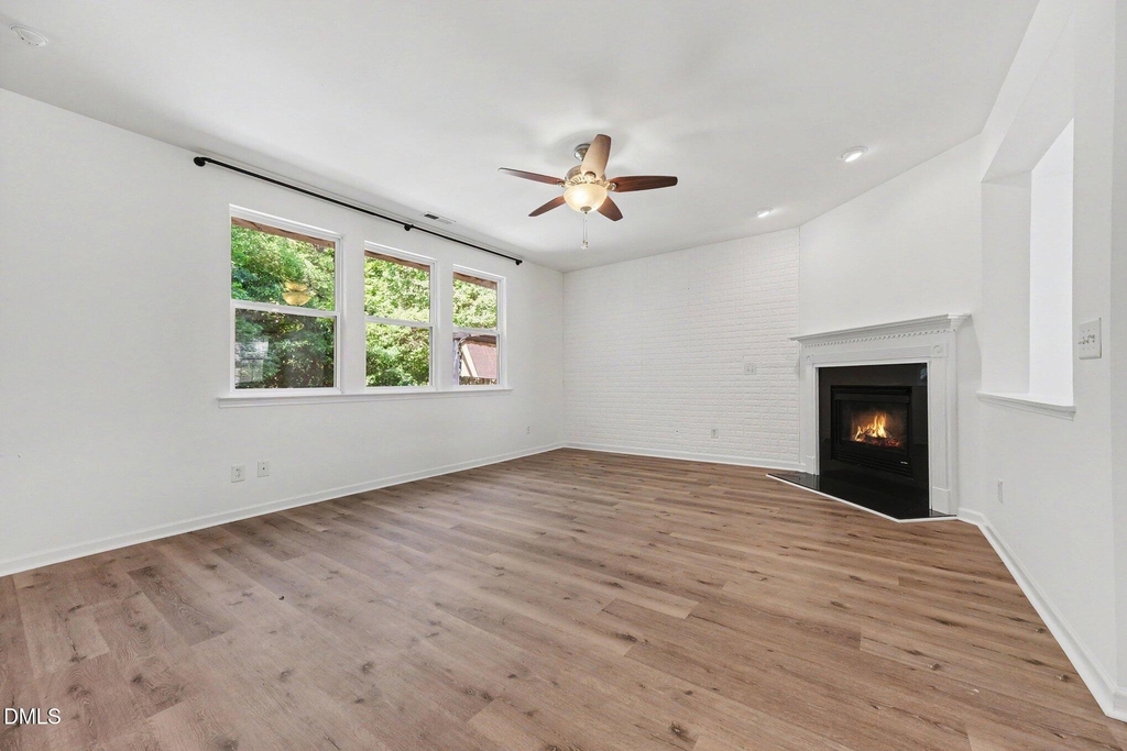 508 Ashburn Lane - Photo 9