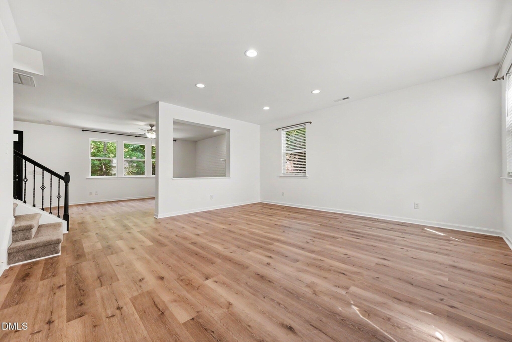 508 Ashburn Lane - Photo 5