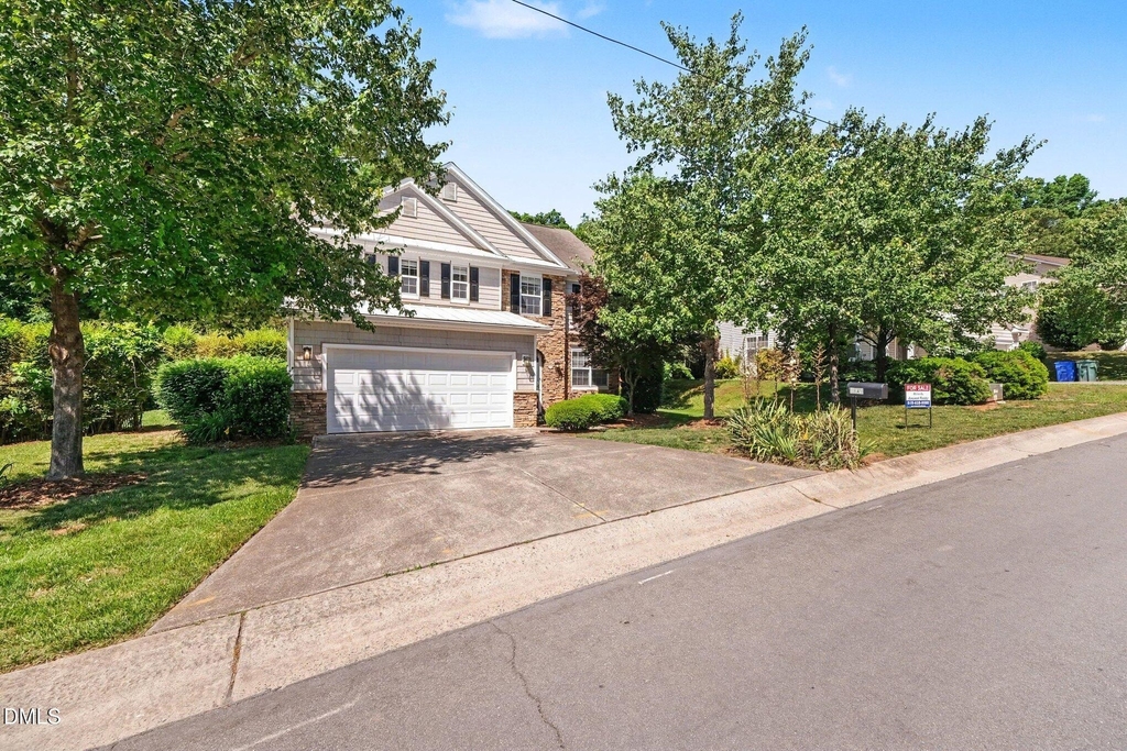 508 Ashburn Lane - Photo 2