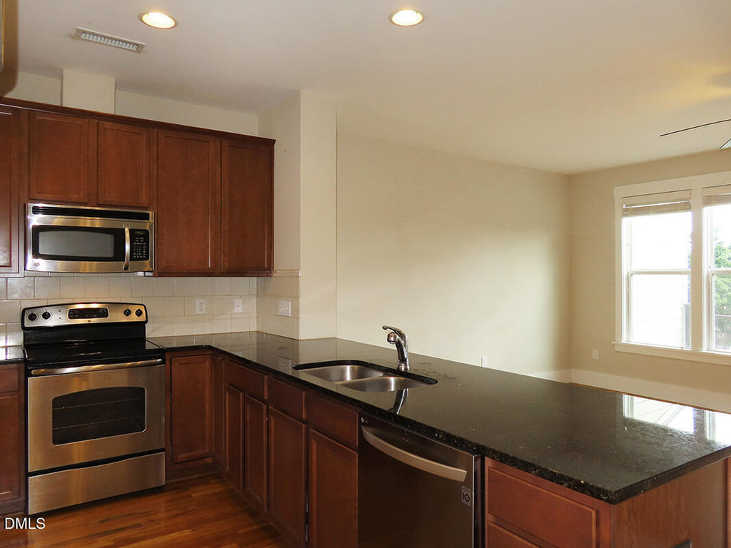 35 Winkler Way - Photo 8