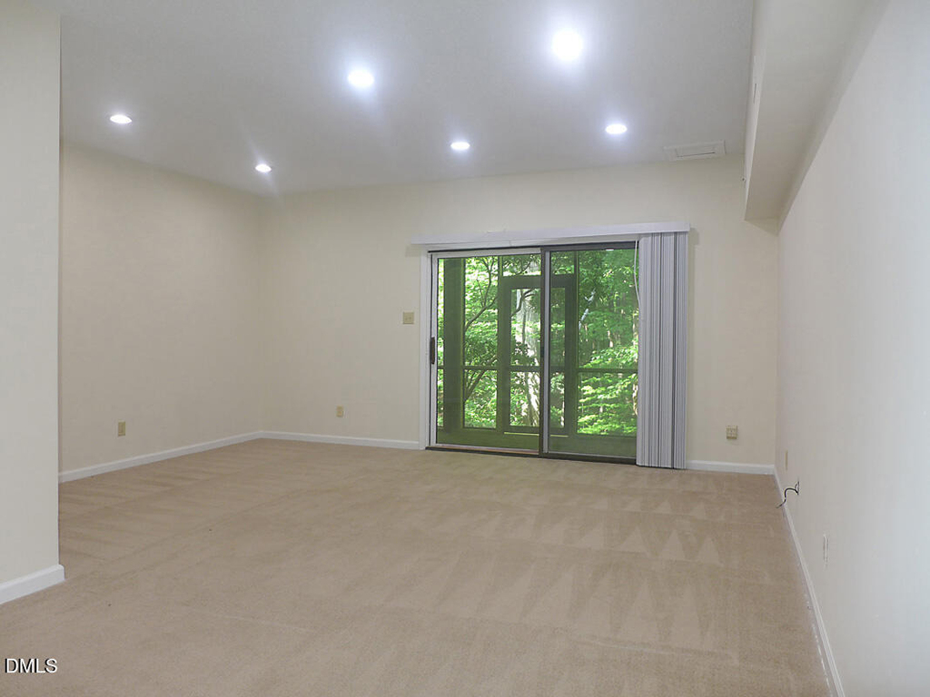 424 Fairoaks Circle - Photo 14