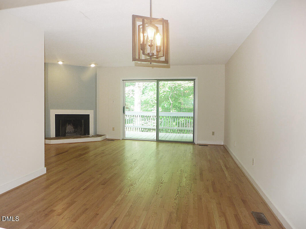 424 Fairoaks Circle - Photo 1