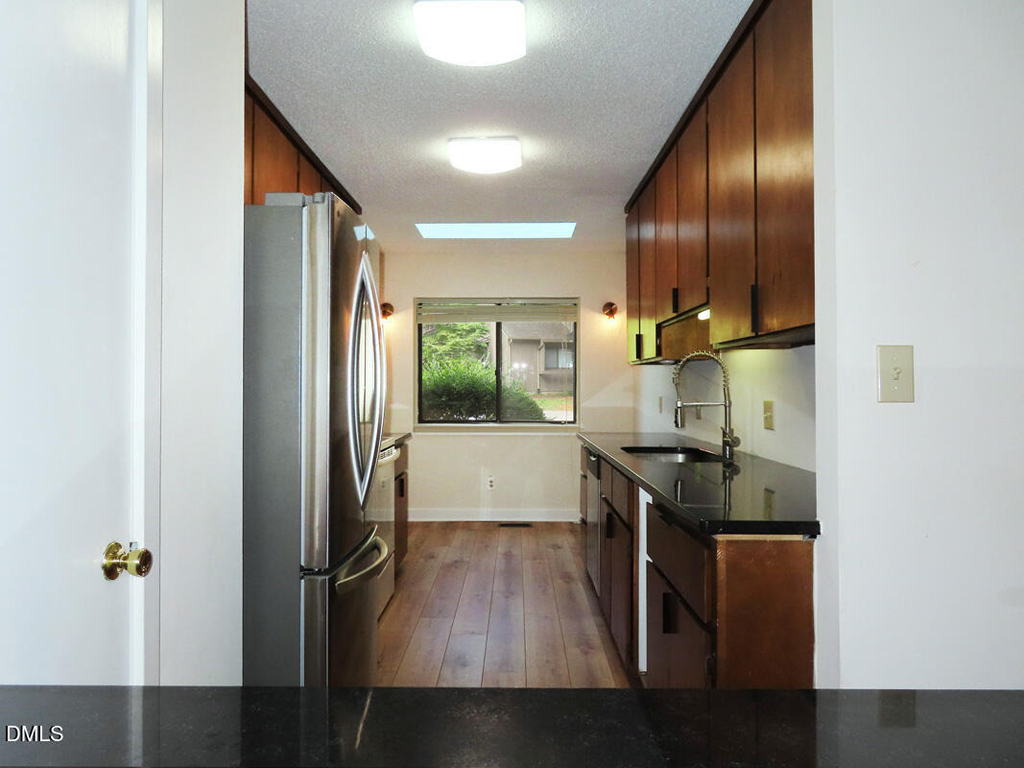 424 Fairoaks Circle - Photo 7