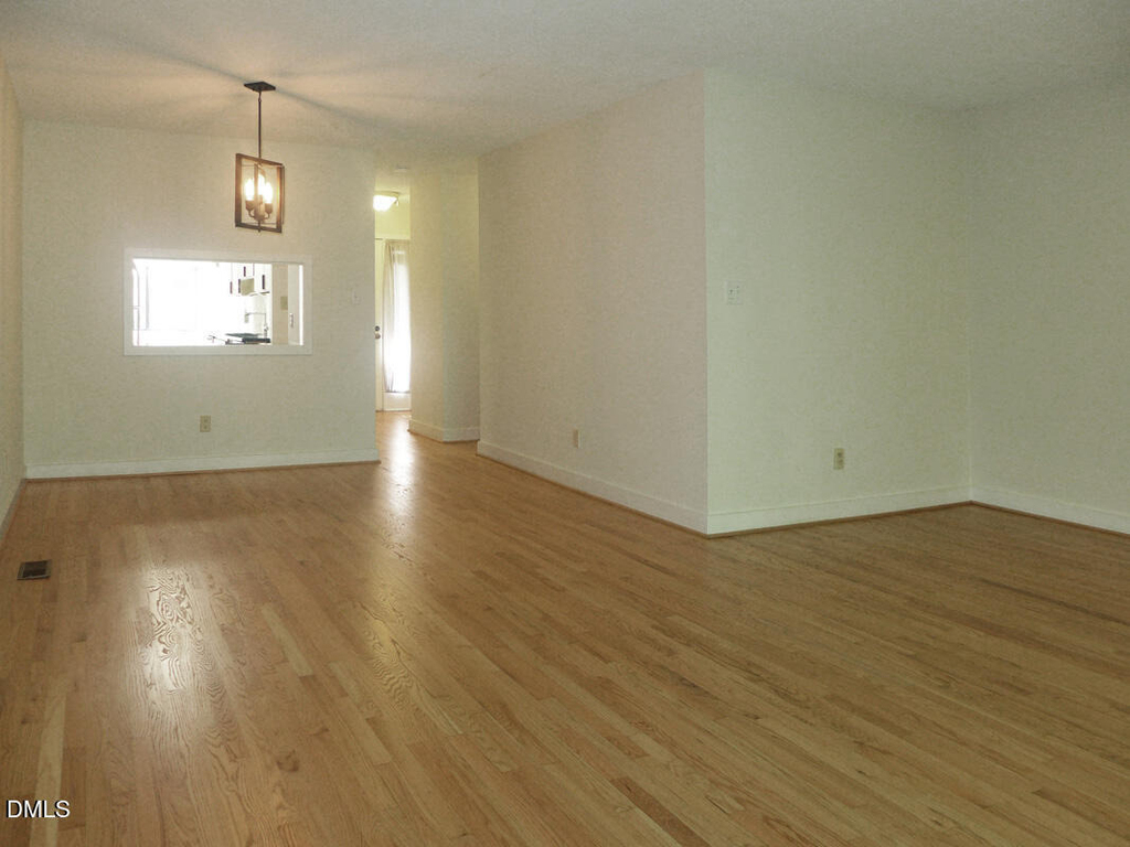 424 Fairoaks Circle - Photo 4