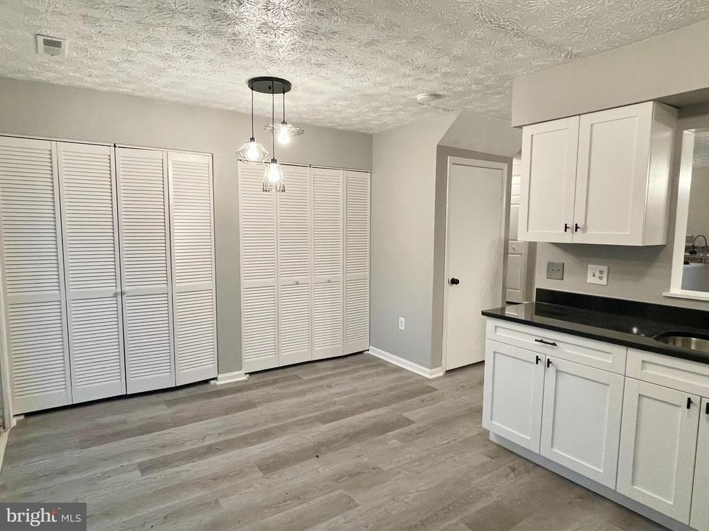 18674 Winding Creek Place - Photo 2