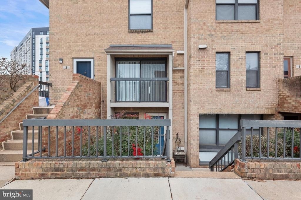 4 Dudley Court - Photo 4