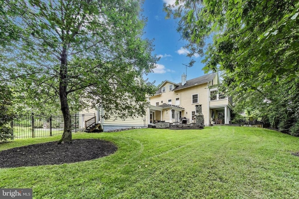 5809 Grosvenor Lane - Photo 34