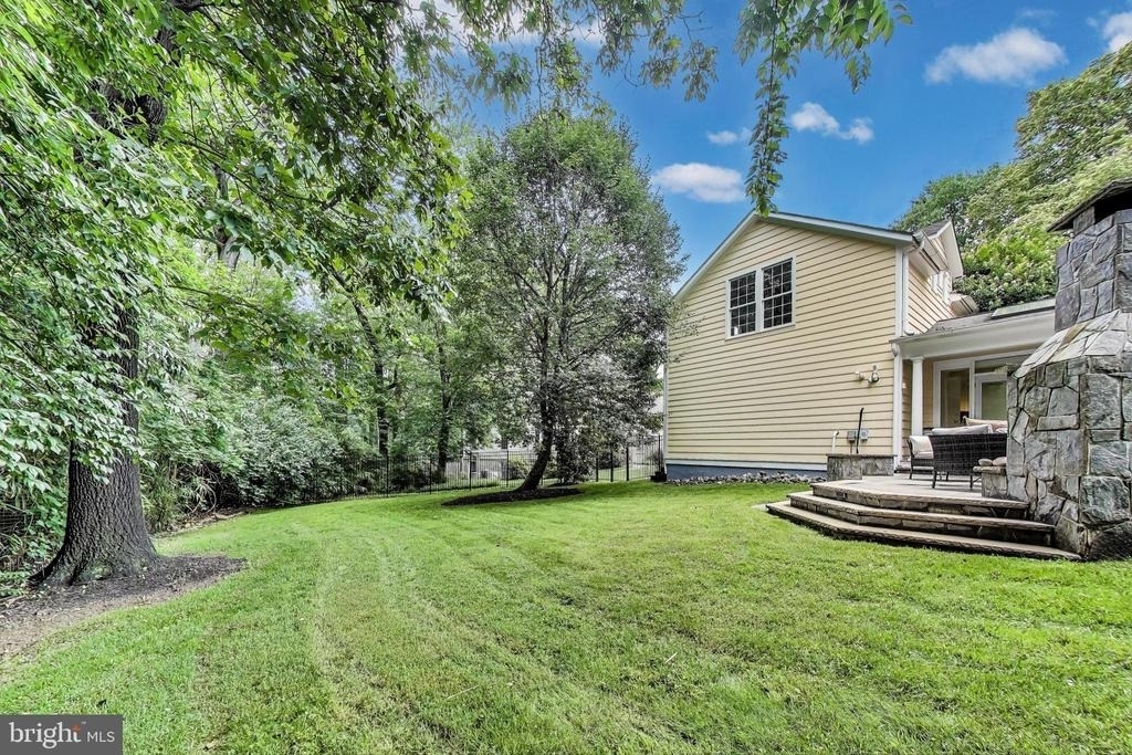 5809 Grosvenor Lane - Photo 35
