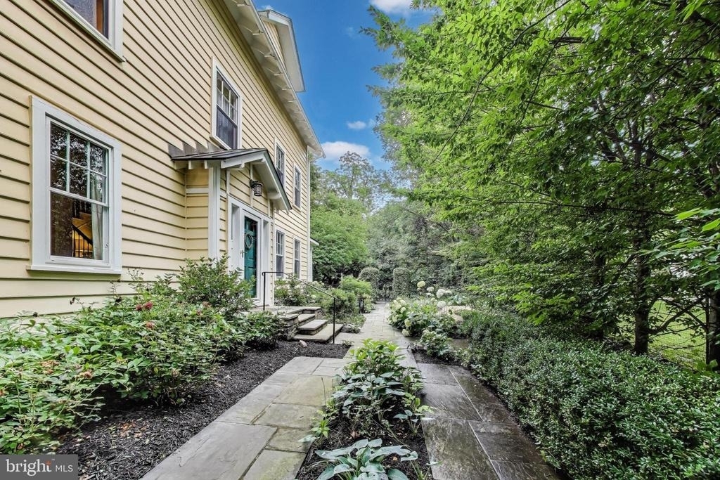 5809 Grosvenor Lane - Photo 1