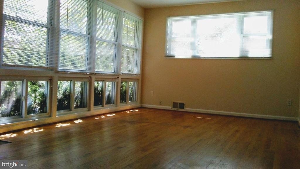 4009 Weller Road - Photo 2