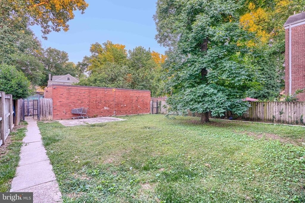 8611 Flower Avenue - Photo 22