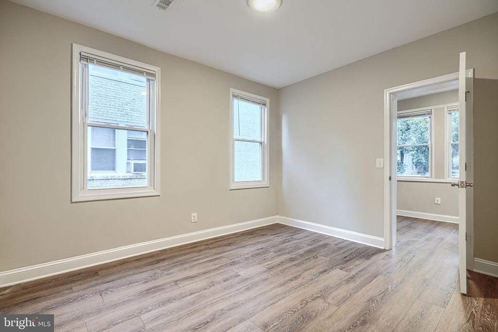 8611 Flower Avenue - Photo 11