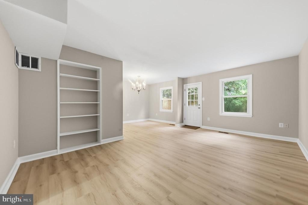 7817 Heatherton Ln. - Photo 3