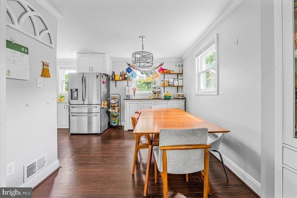 4610 Coachway Drive - Photo 6