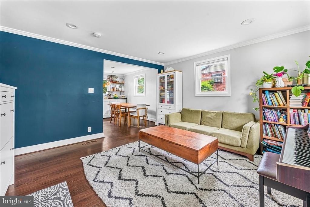 4610 Coachway Drive - Photo 3