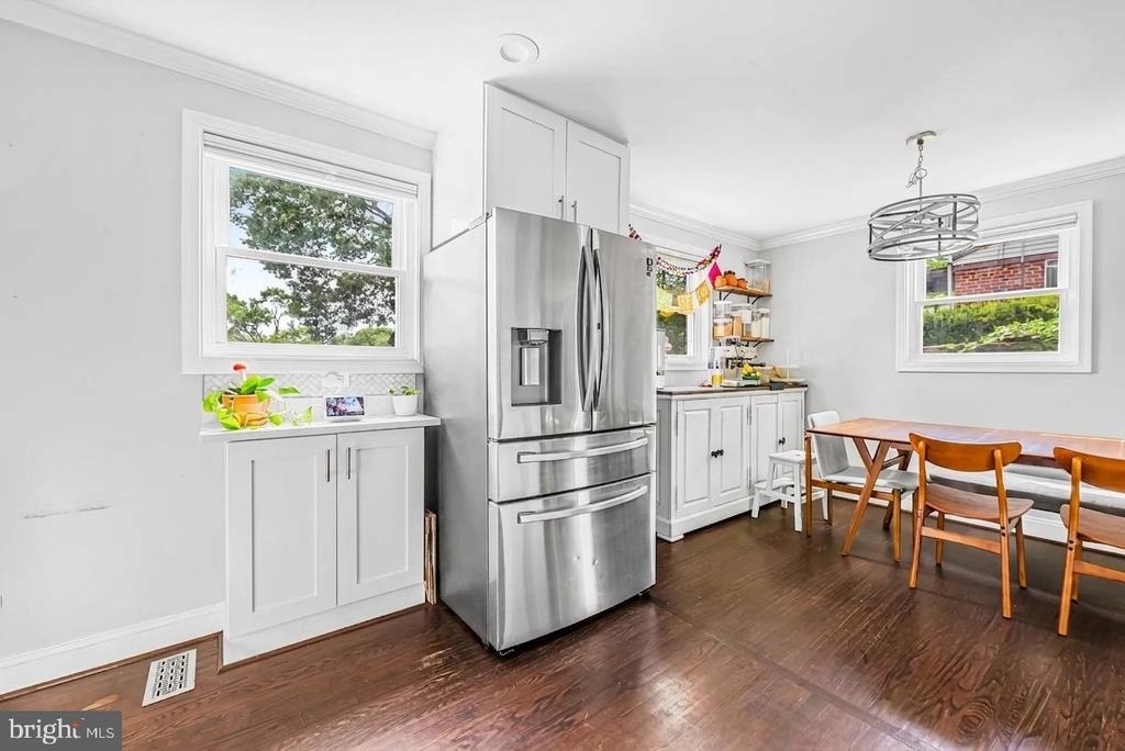 4610 Coachway Drive - Photo 10