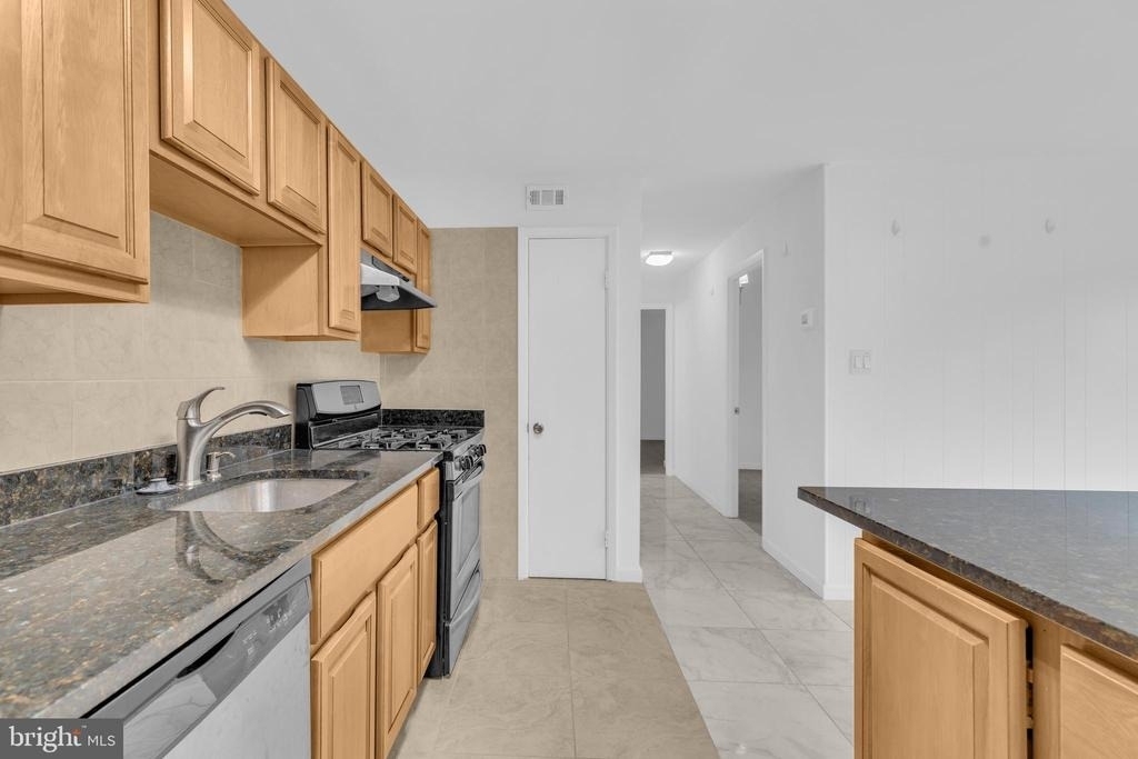 12413 Braxfield Court - Photo 8