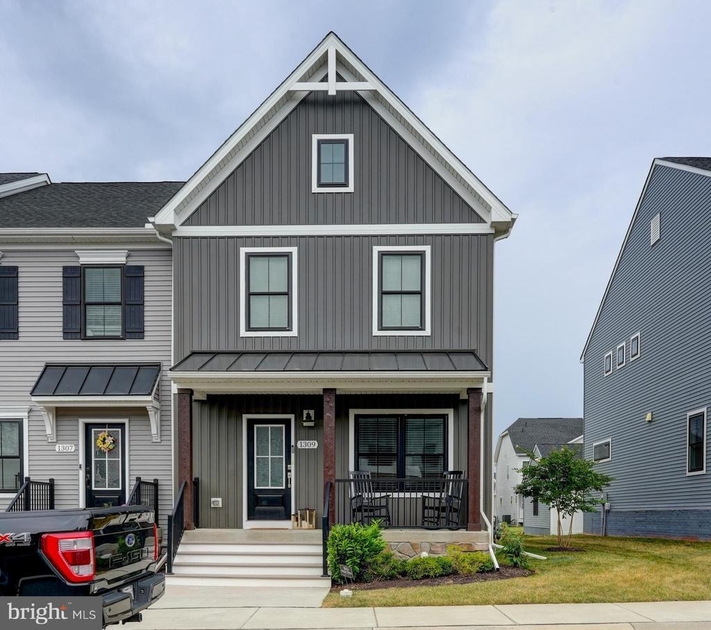1309 Pedigree Street - Photo 0