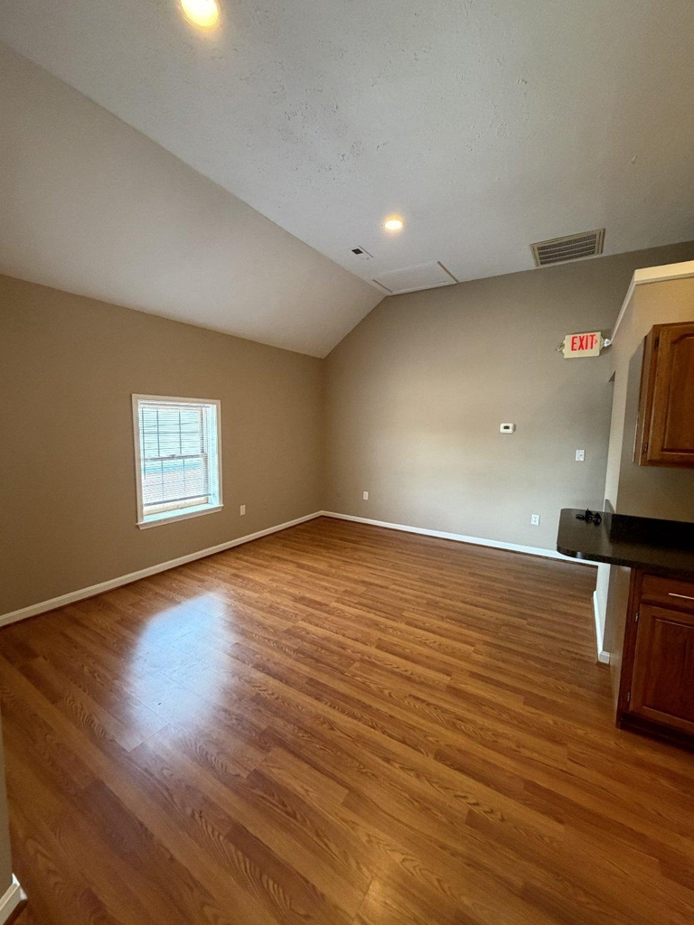600 Charles Street - Photo 8