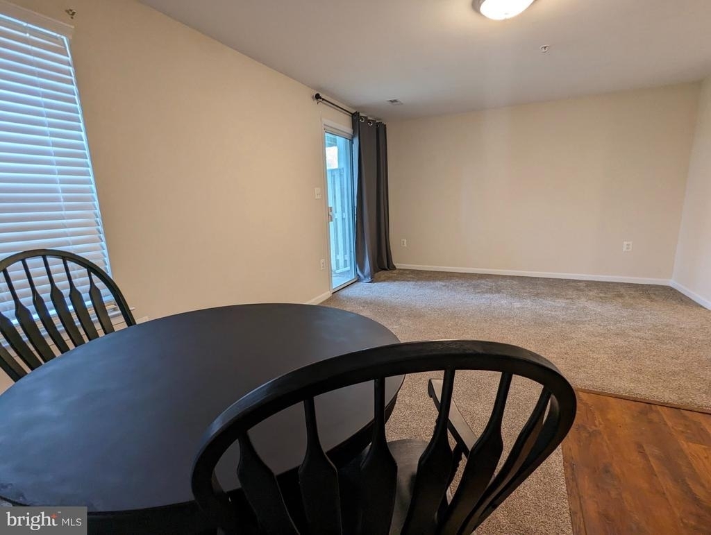 141 Winslow Place - Photo 2