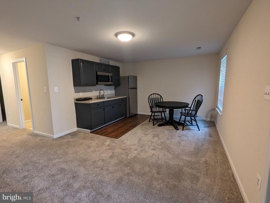 141 Winslow Place - Photo 4