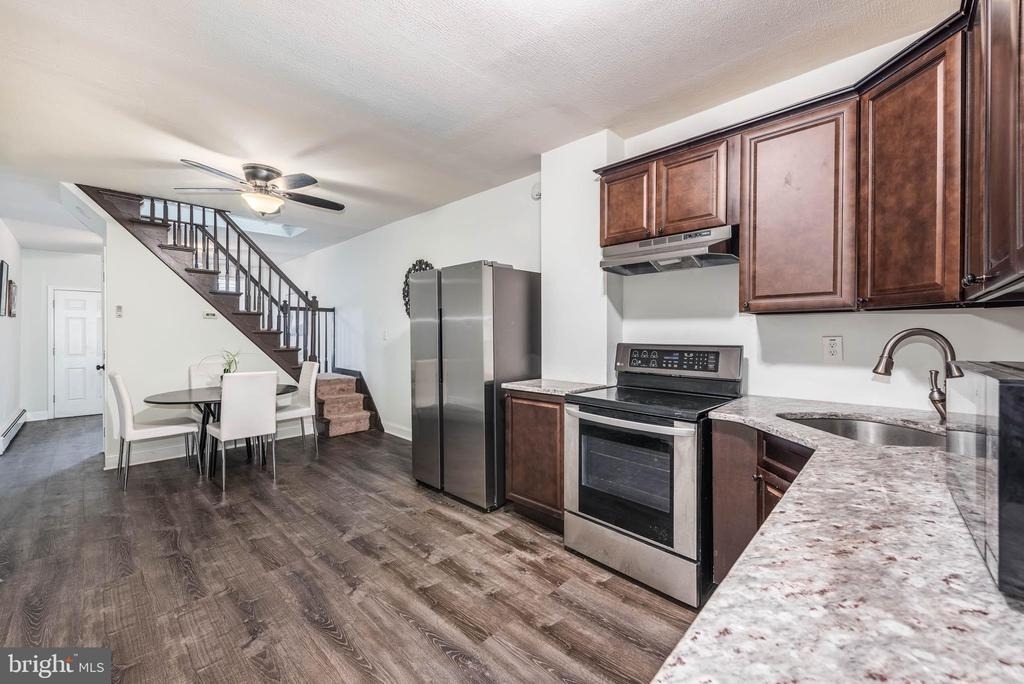 204 N Port Street - Photo 7