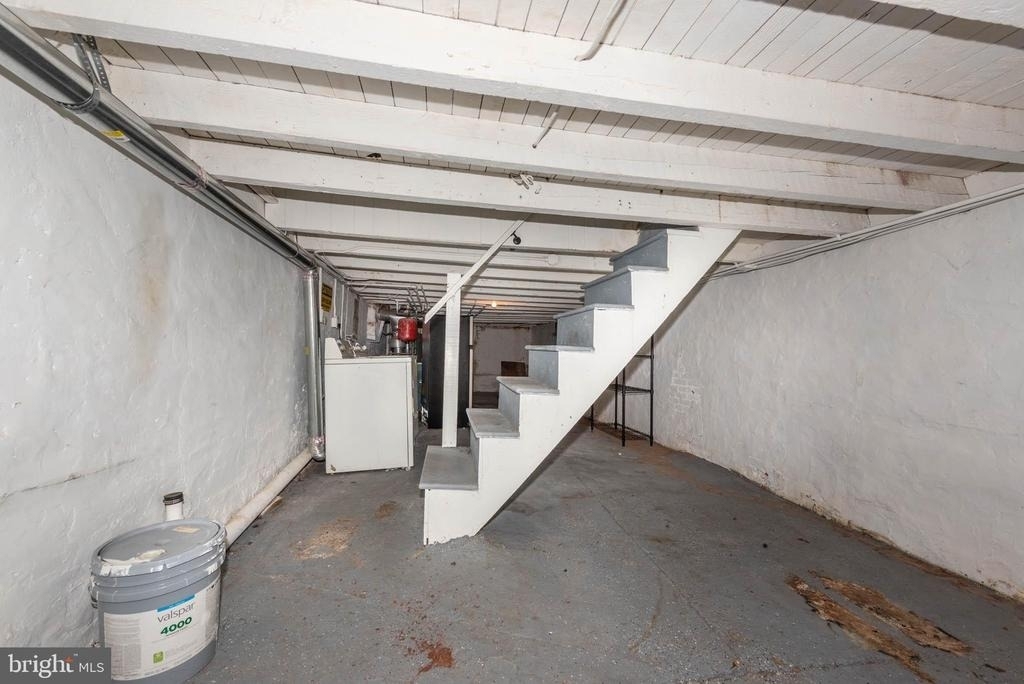 204 N Port Street - Photo 14
