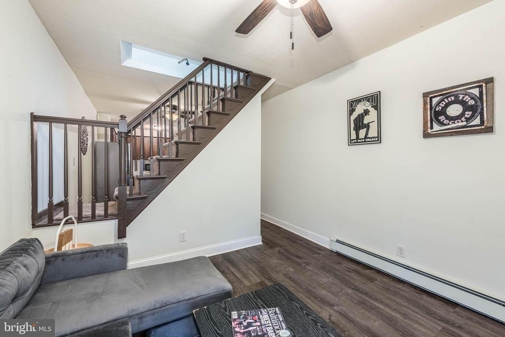 204 N Port Street - Photo 2