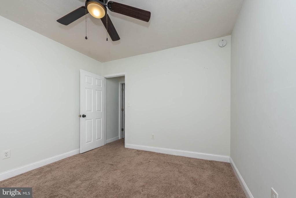 204 N Port Street - Photo 13