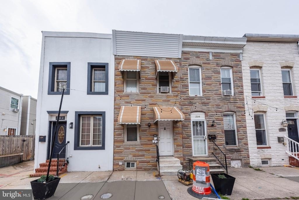 204 N Port Street - Photo 18