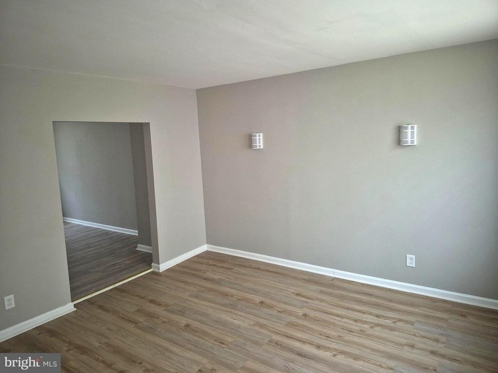 929 E 41st Street - Photo 1
